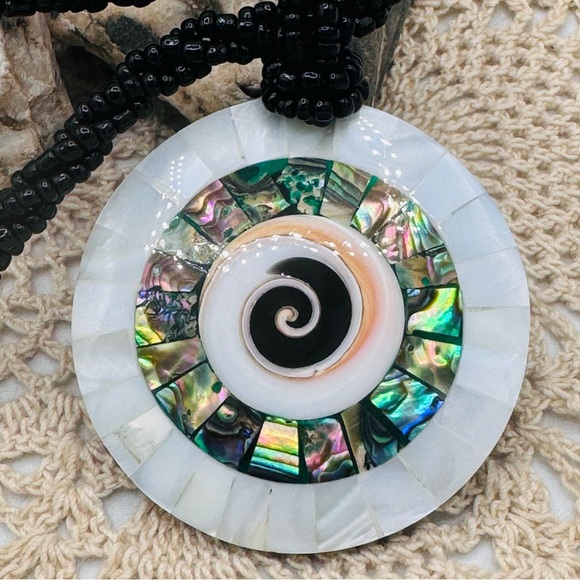 unbranded Jewelry - Abalone Shell Mother of Pearl